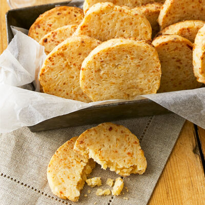 Spicy Cheddar Shortbreads